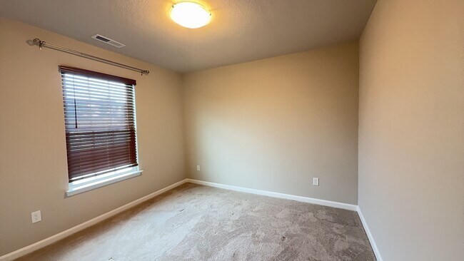 Building Photo - Beautiful 4BR Home with Open Floor Plan in Suffolk