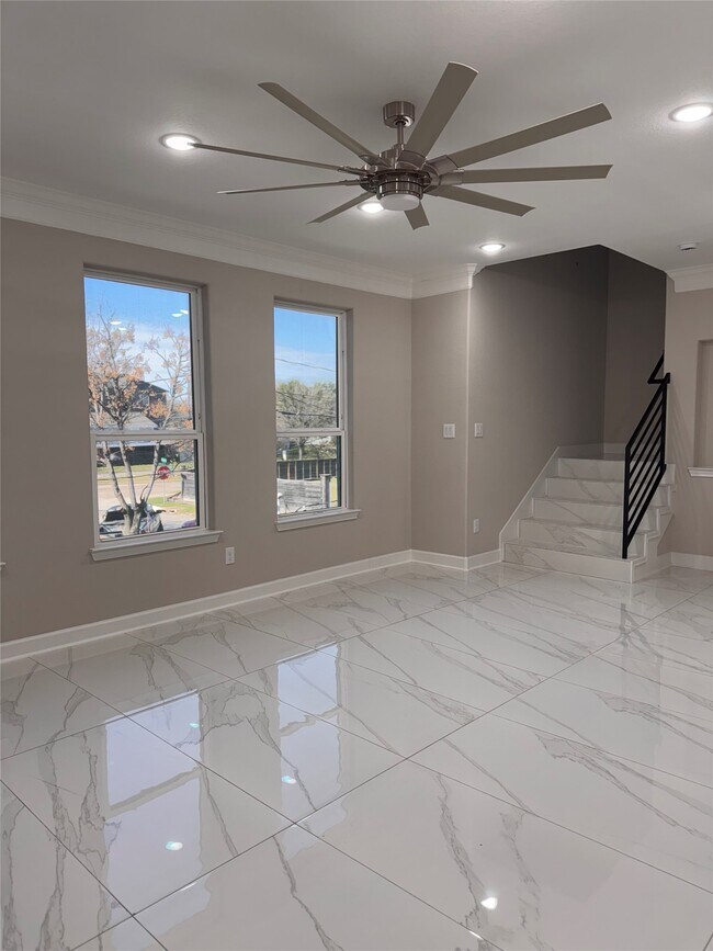 Building Photo - 4406 Oats St