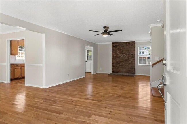 Building Photo - 37 Skyview Cir