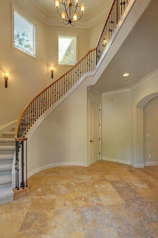 Foto del edificio - Stunning Mediterranean Oasis Minutes from Downtown Bellevue w/Lake Views!
