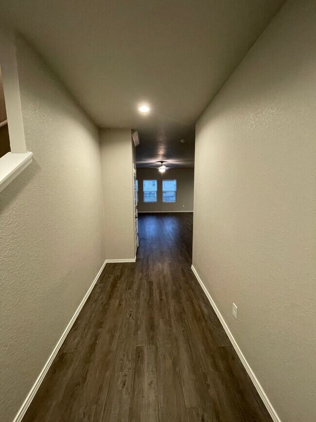 Building Photo - *Pre-leasing* Four Bedroom | Two and a Hal...