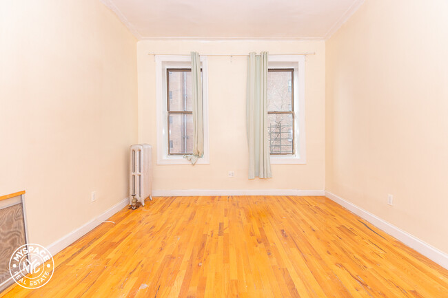 Building Photo - 701 Avenue C