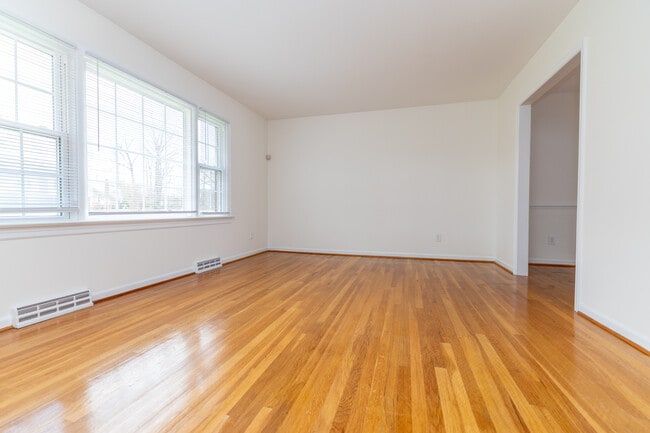 Foto del edificio - 9022 Joi Dr