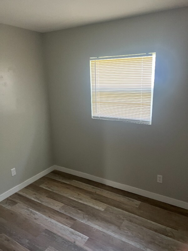 Foto del edificio - 4277 Wolf Rd
