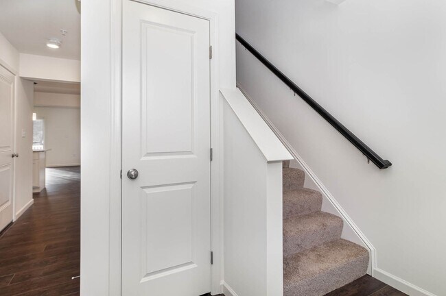 Foto del edificio - 8177 Haley Ct