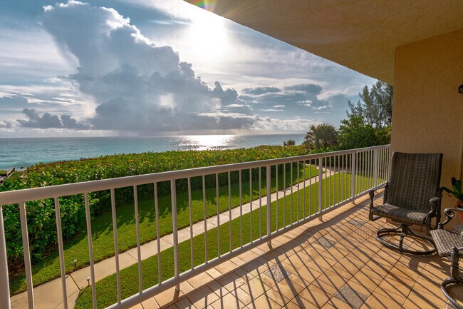 Foto del edificio - 290  CelestialWay 2 Juno Beach Fl 33408