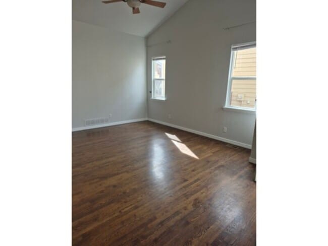 Foto del edificio - Single Family Home