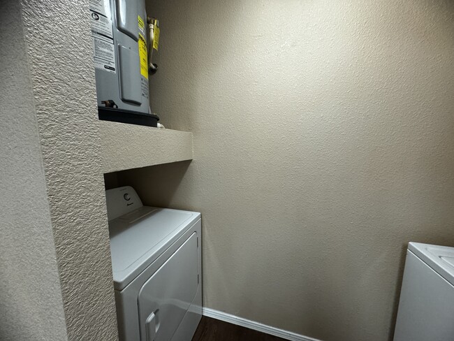 Building Photo - 9811 Socorro Rd