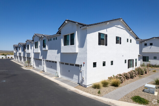 Building Photo - Lehi Cove