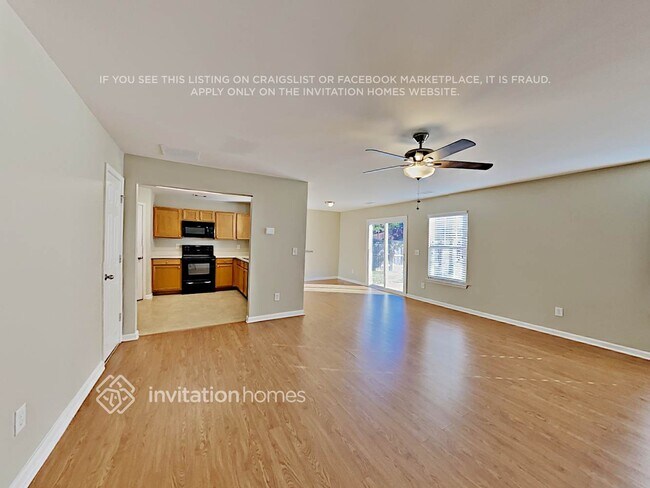 Foto del edificio - 2880 Mayfair Dr
