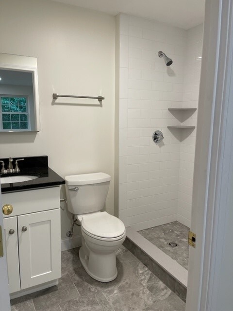 Bathroom with large tiled shower - 41 Kingstown Way