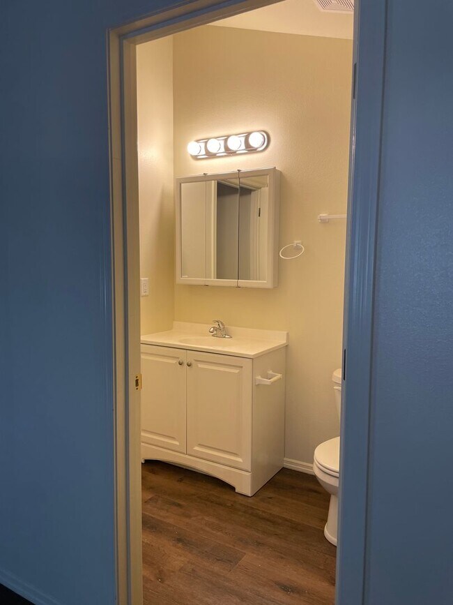 Foto del edificio - 4 Bedroom 3.5bathroom