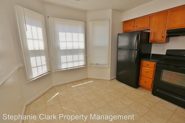Building Photo - 2 br, 2.5 bath House - 4812 Afton Court