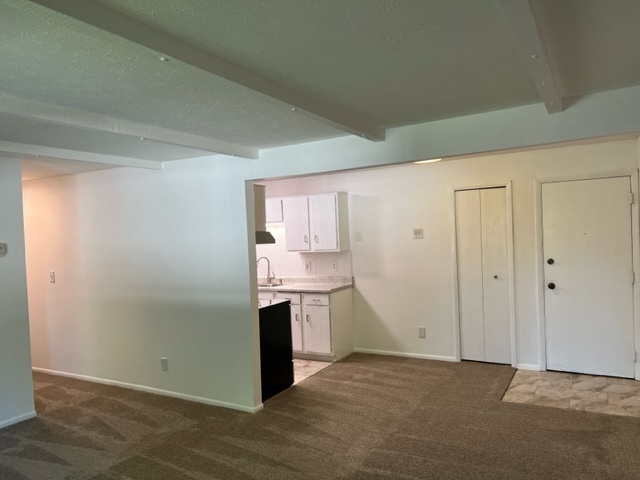 Building Photo - 1620 Cedarwood Dr