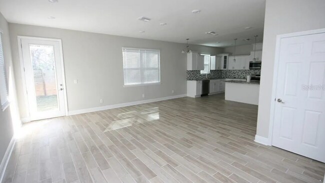 Foto del edificio - 4029 Forecast Dr