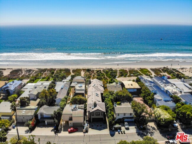 Building Photo - 30916 Broad Beach Rd