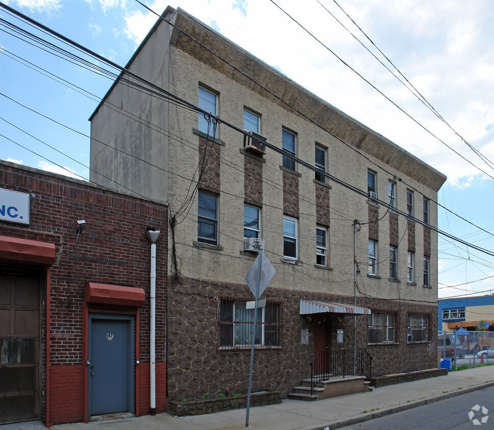 Primary Photo - 149-151 New Jersey Railroad Ave