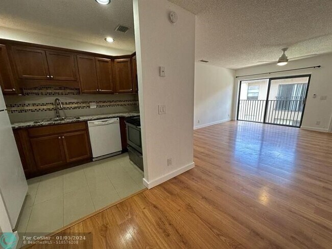 Foto del edificio - 3143 Coral Ridge Dr