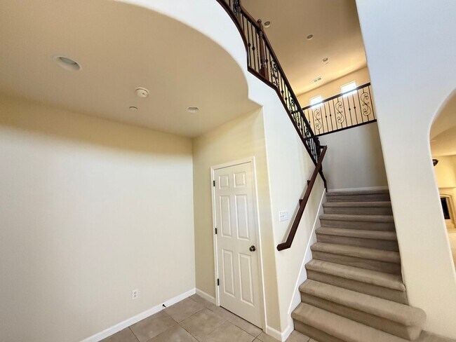 Foto del edificio - 1427 Wyndham Ln