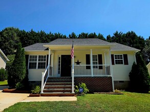 Building Photo - 217 Williamsgate Ct