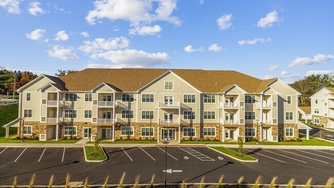 Foto del edificio - 104 Episcopal Rd