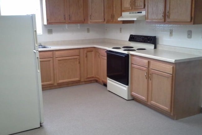 Kitchen - 119 Valley View Dr