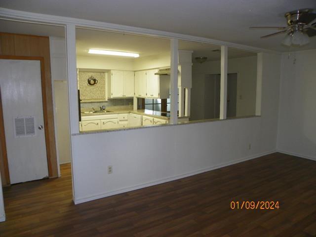 Building Photo - 1006 Adams St