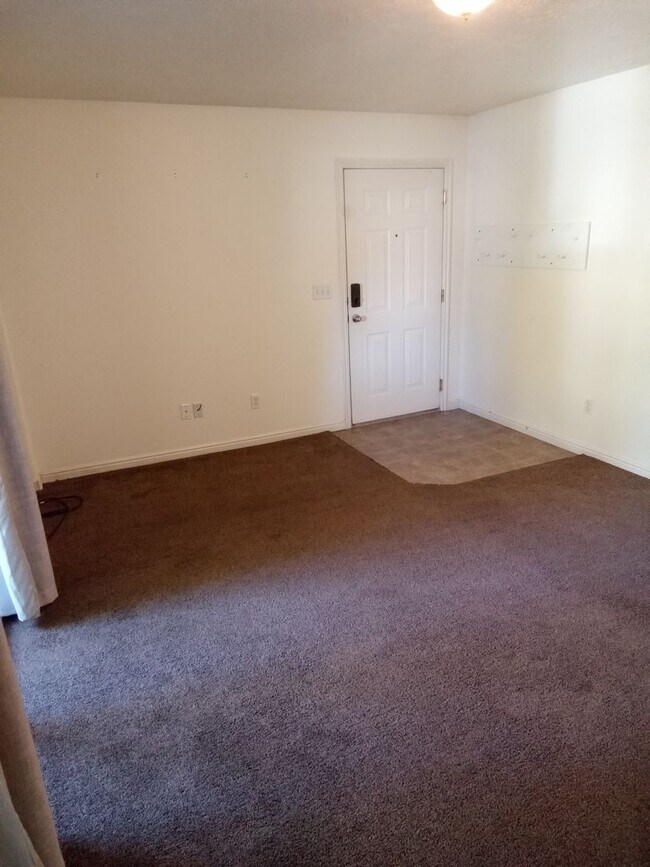 Foto del edificio - Willow Springs Condo