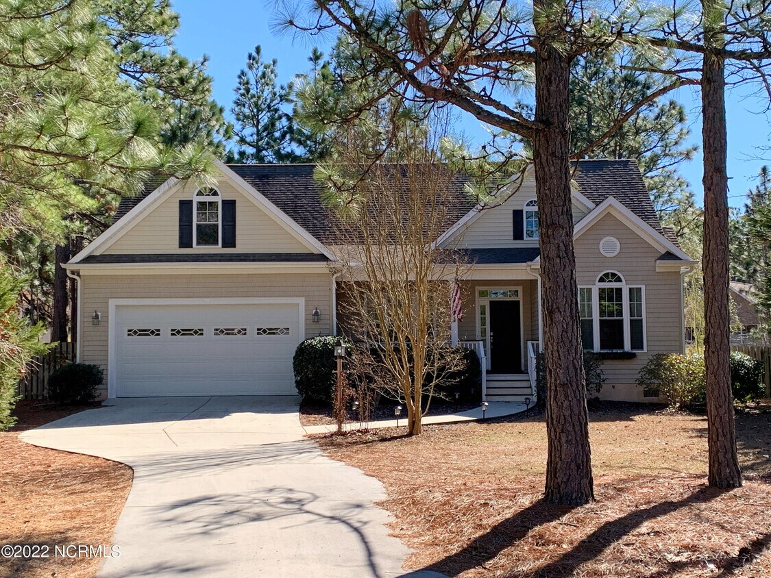 13 Thompson Ln, Pinehurst, NC 28374 House Rental in Pinehurst, NC