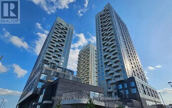 Building Photo - 498-1498 Caldari Rd