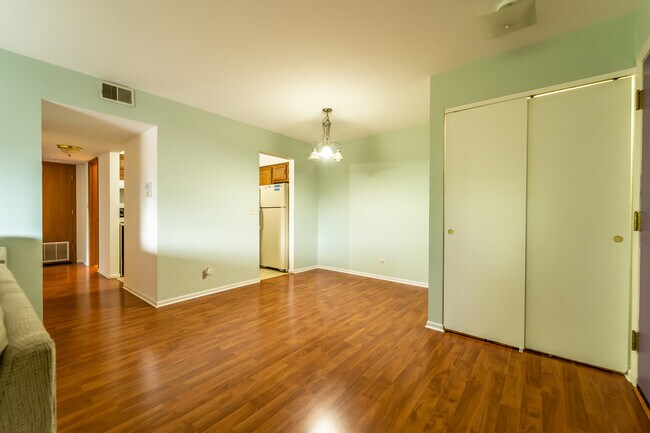 Foto del edificio - 1203 Pleasant Run Dr