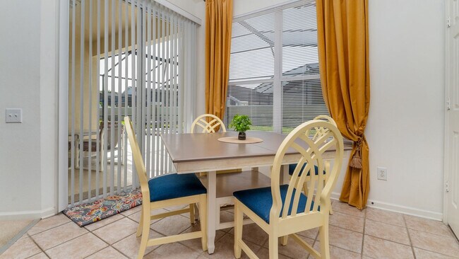Building Photo - 8150 Fan Palm Way