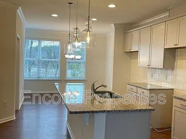 Foto del edificio - 1121 Diamond Dove Ln
