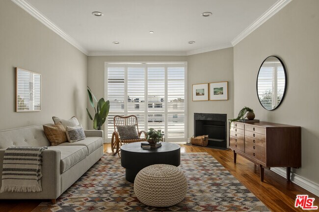 Foto del edificio - 837 N Hudson Ave