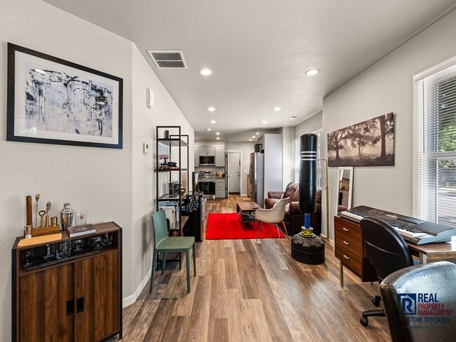 Building Photo - Charming Duplex in Prime Fort Collins Loca...