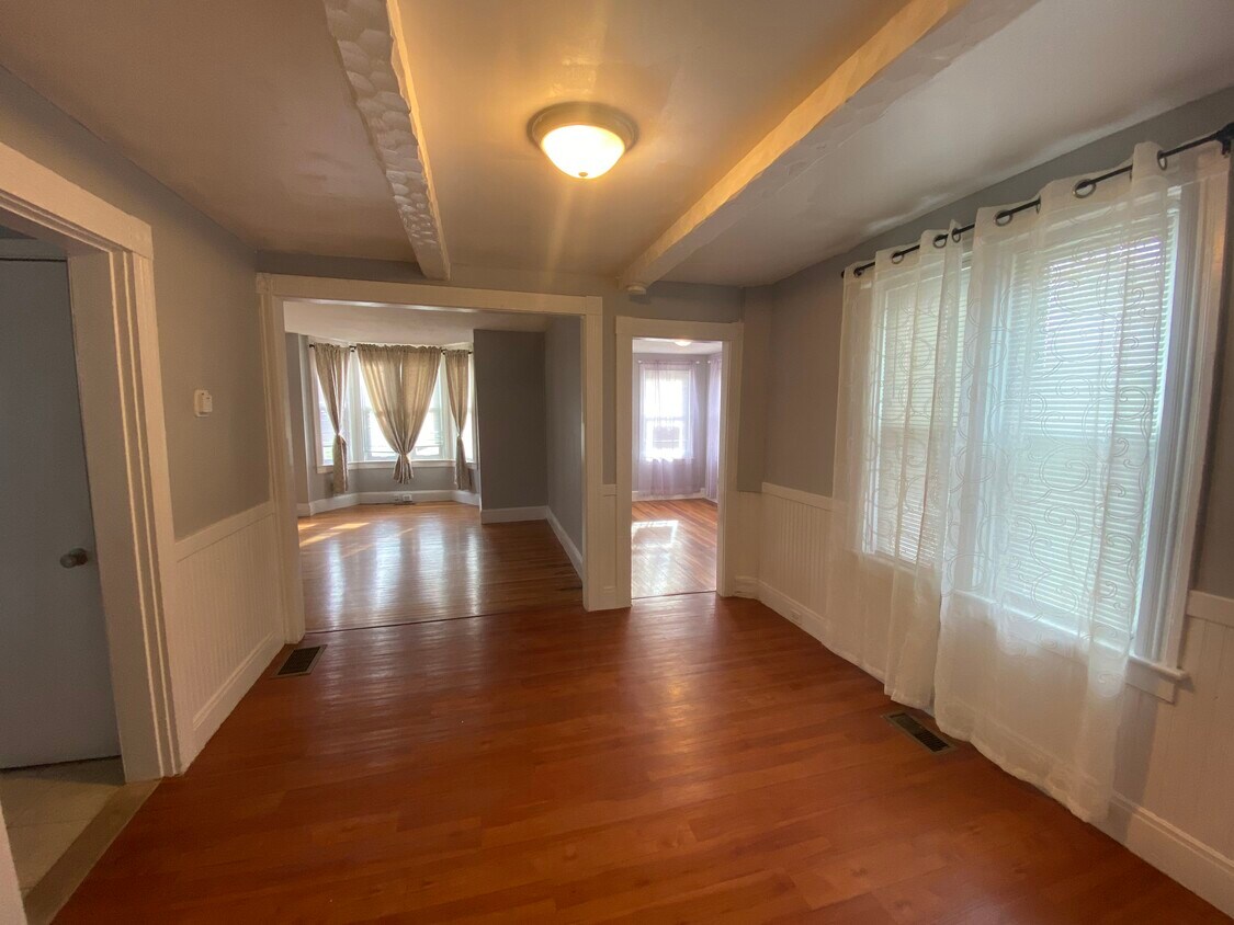 Primary Photo - 203 Atlantic Ave