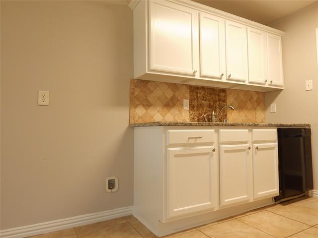 Foto del edificio - 6316 Pine St