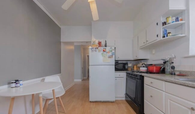 Building Photo - 253 W 256th St