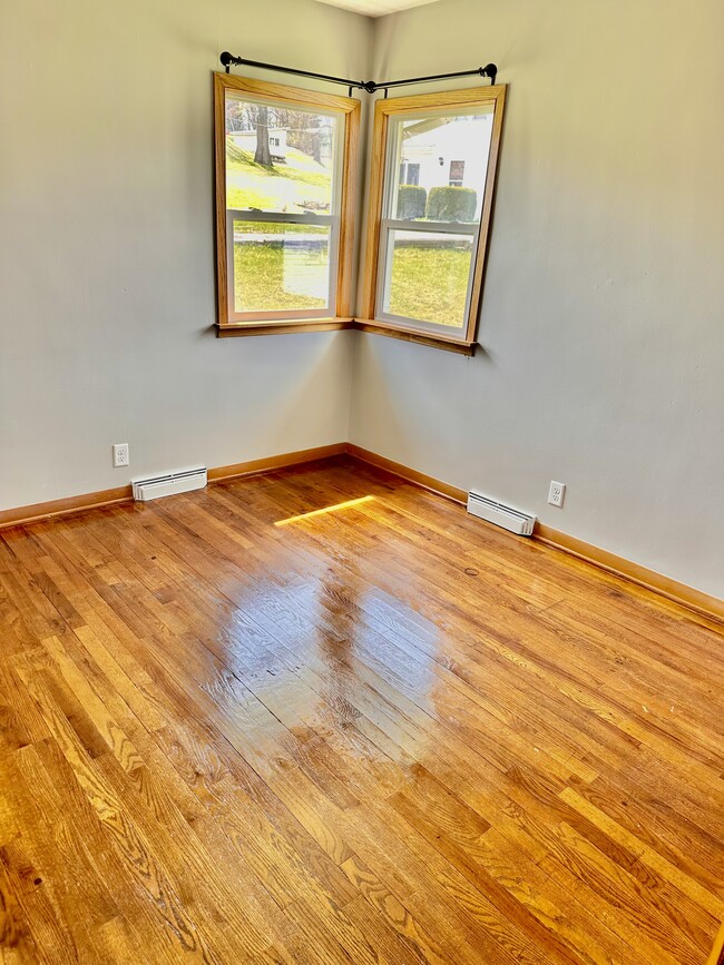 Foto del edificio - 1524 Hillside Dr NW