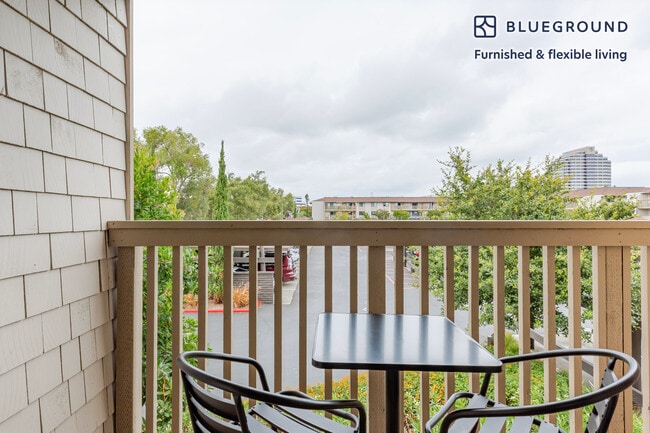 Building Photo - 644 Edgewater Blvd