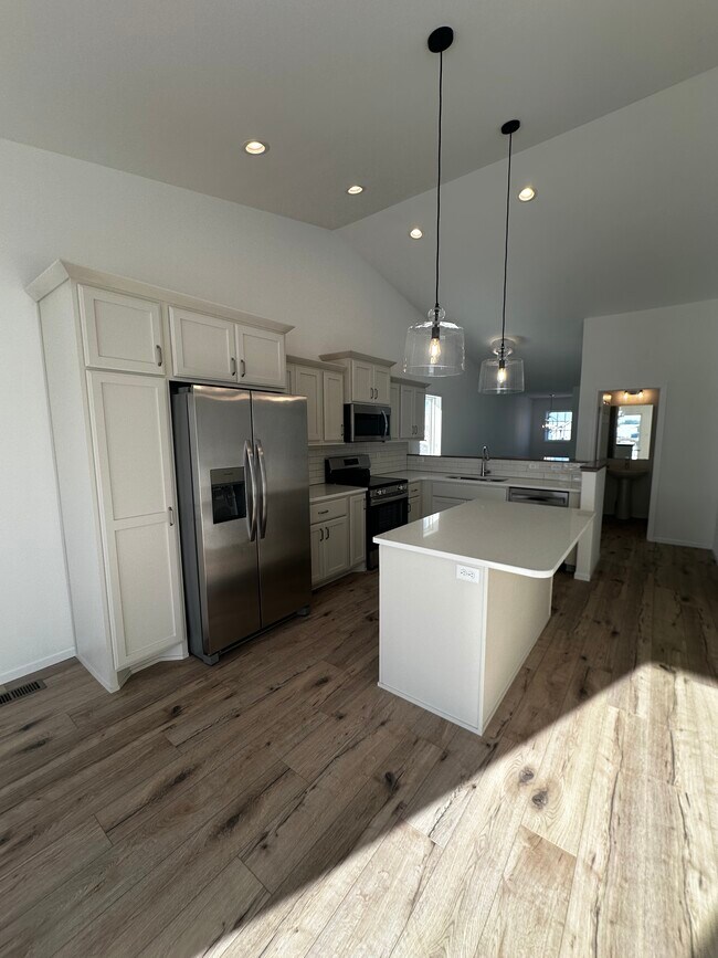 Foto del edificio - 6310 83rd Ave S