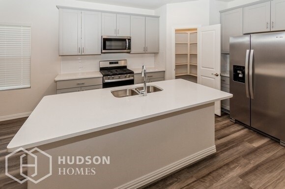 Building Photo - SELF TOUR NOW! - 4432 Cascade Falls Ct, Ro...