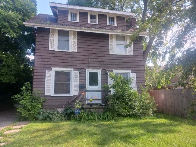 Building Photo - 817 Bancroft Ct