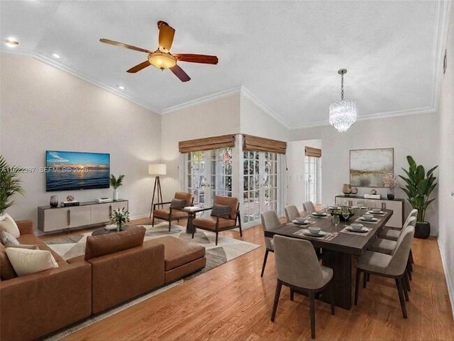 Foto del edificio - 1361 Cottonwood Cir