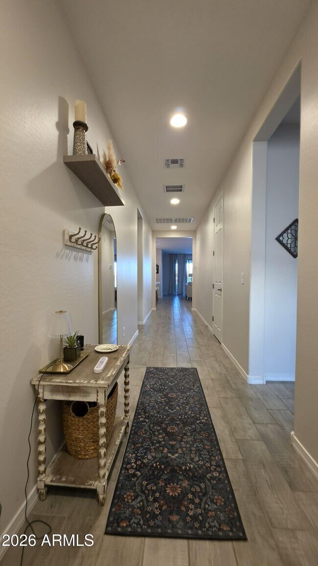 Foto del edificio - 21668 N Belt Dr