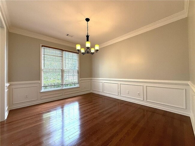 Foto del edificio - 1310 Rosewood Dr