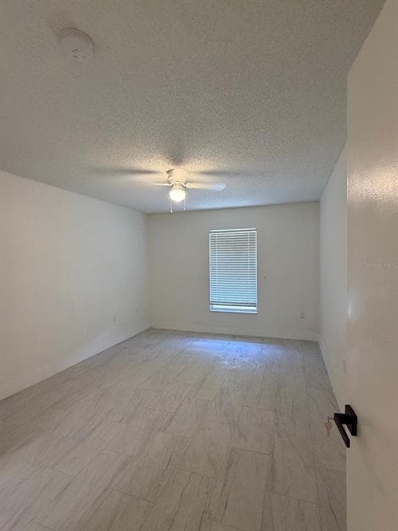 Building Photo - 2711 Willow Run