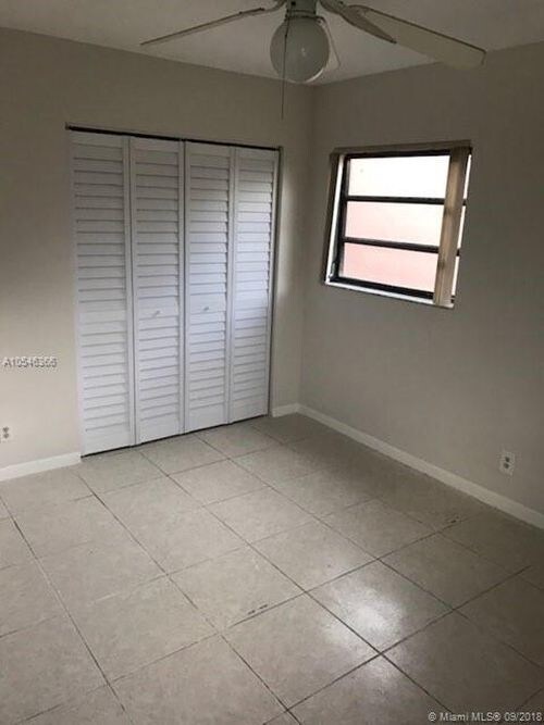 Building Photo - 2085 Coral Ridge Dr