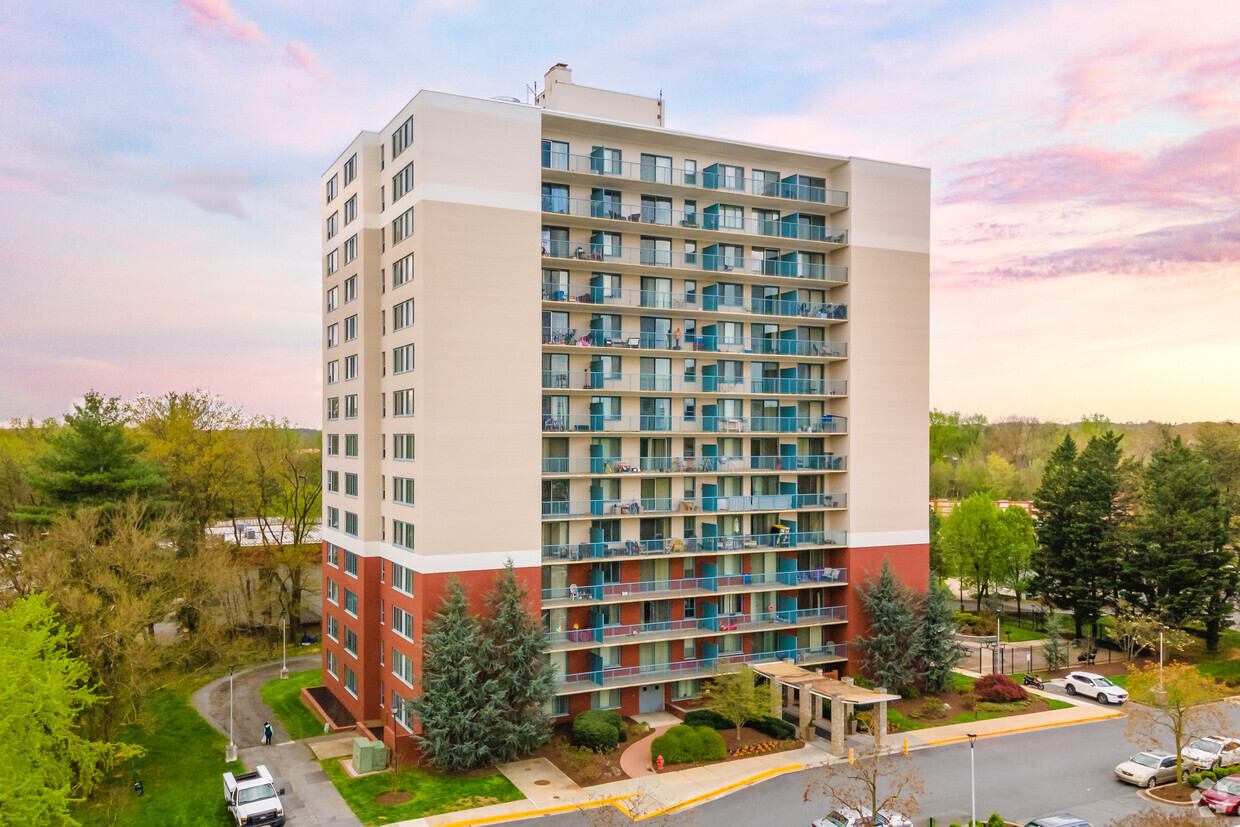 Primary Photo - Steward Tower Apartments