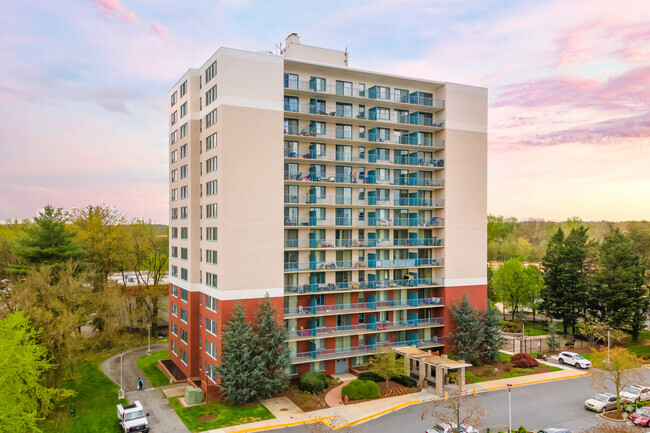 Building Photo - Steward Tower Apartments